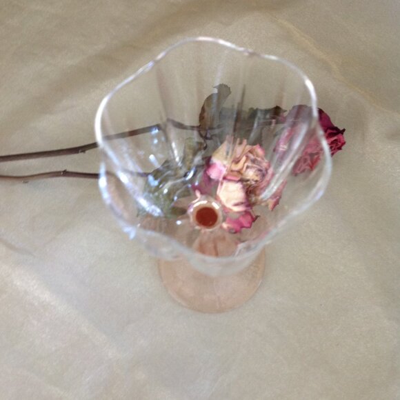 Vintage Delicate Pink Depression Wine Glass - Picture 2 of 5